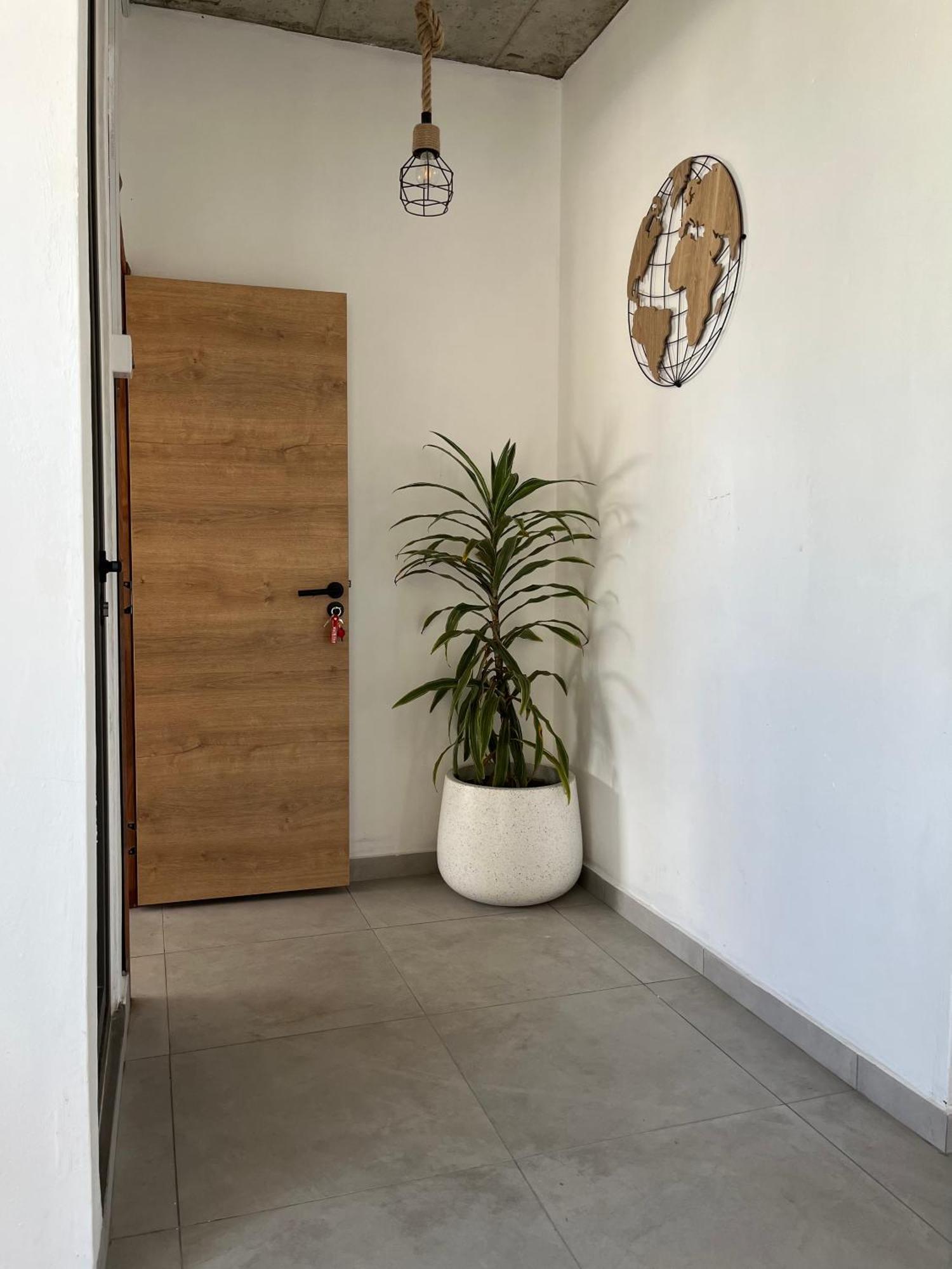 Cosy 2 Bedrooms Apts In Pereybere -Seasons Break Apartment Pereybere Beach ภายนอก รูปภาพ