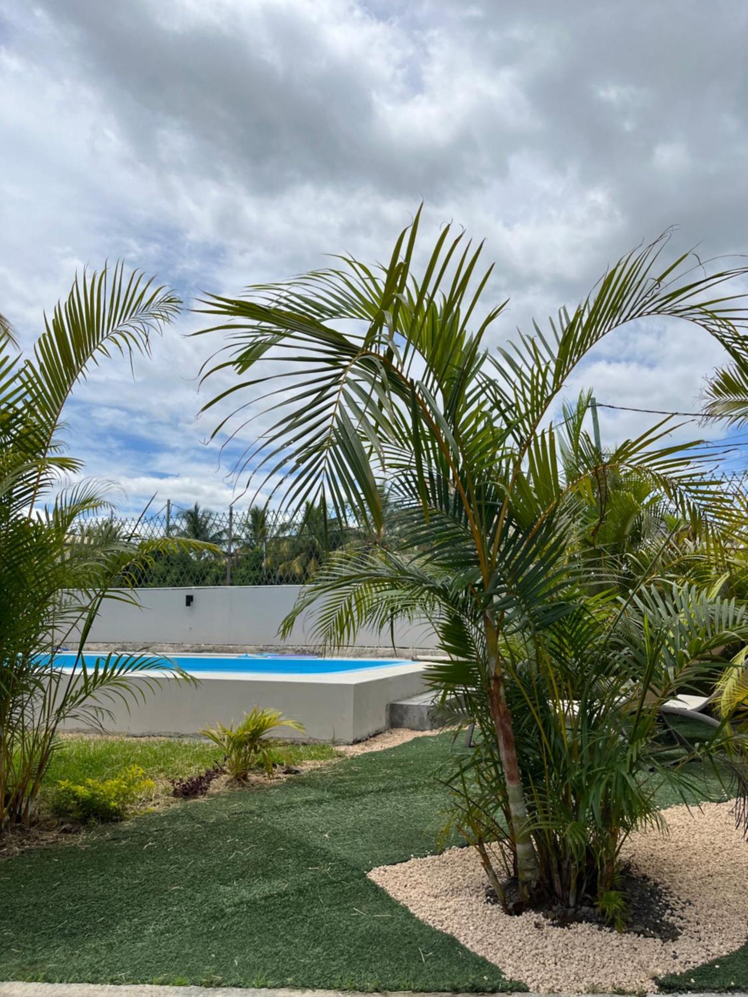 Cosy 2 Bedrooms Apts In Pereybere -Seasons Break Apartment Pereybere Beach ภายนอก รูปภาพ