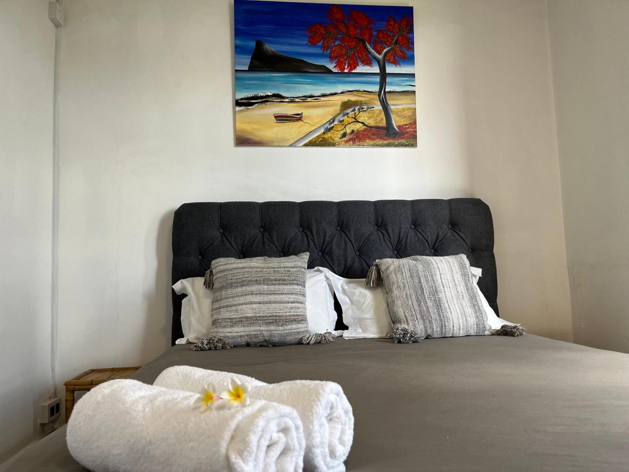 Cosy 2 Bedrooms Apts In Pereybere -Seasons Break Apartment Pereybere Beach ภายนอก รูปภาพ