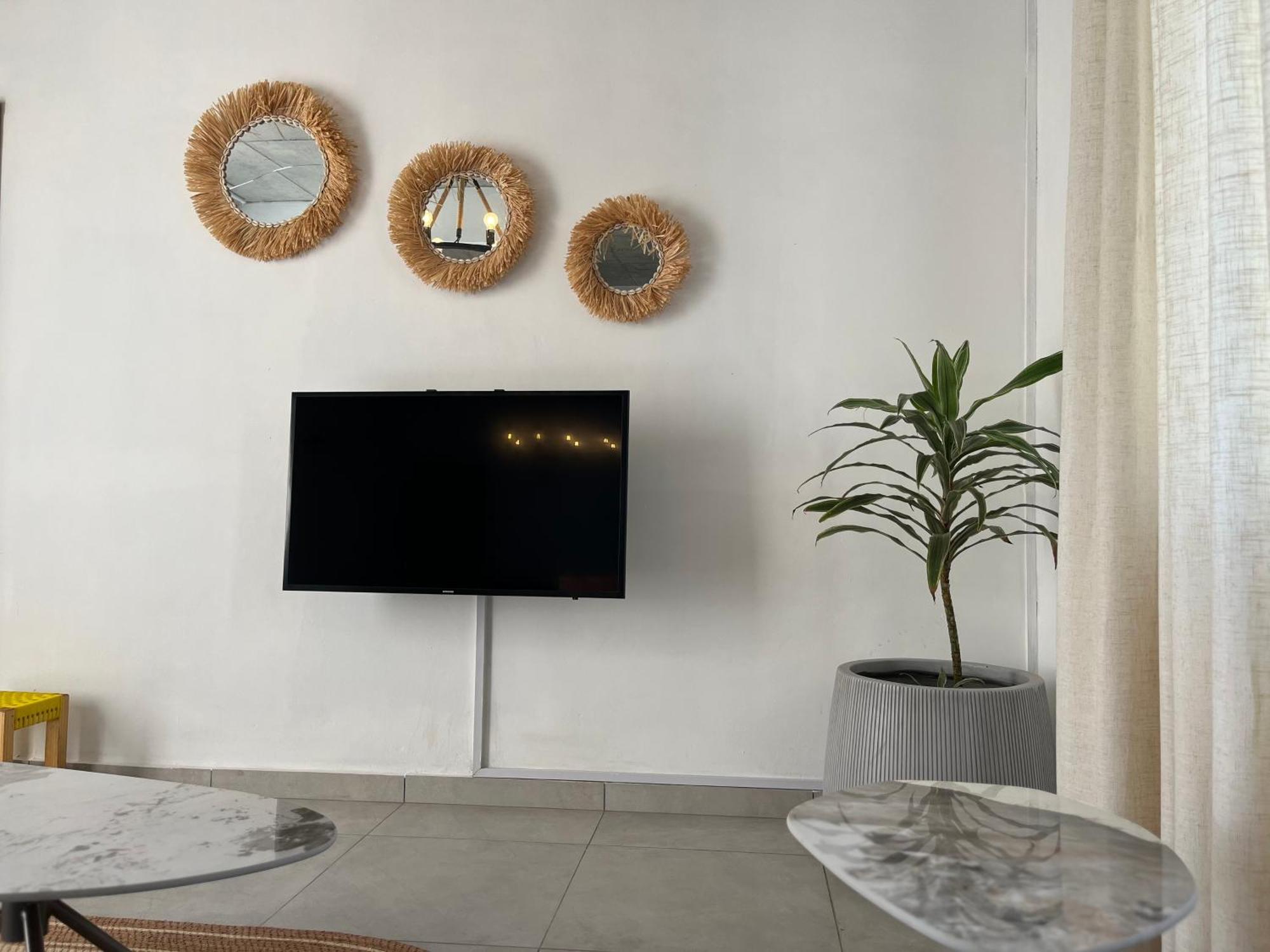 Cosy 2 Bedrooms Apts In Pereybere -Seasons Break Apartment Pereybere Beach ภายนอก รูปภาพ